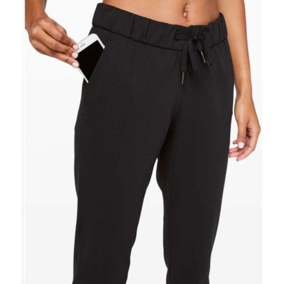 Lululemon Women's On the Fly 7/8 Classic Black Pants - Picture 11 of 11